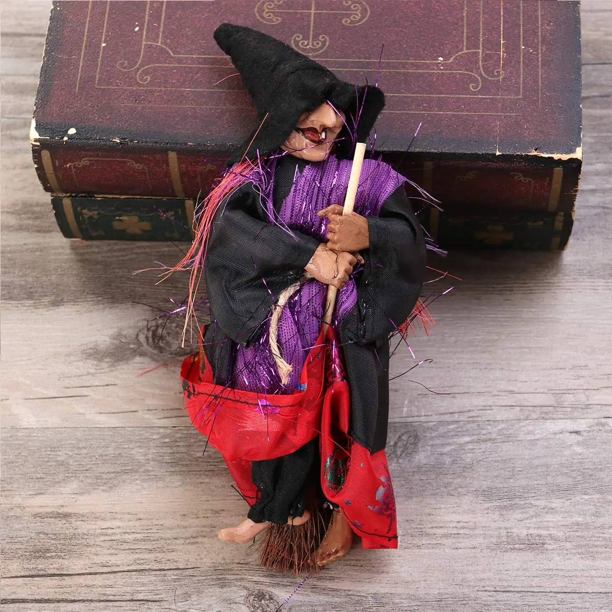 

2PCS Retro Witch Broomstick Resin Figurines Halloween Decor Hanging Decorations Spooky Flying Witches Grim Reaper Props