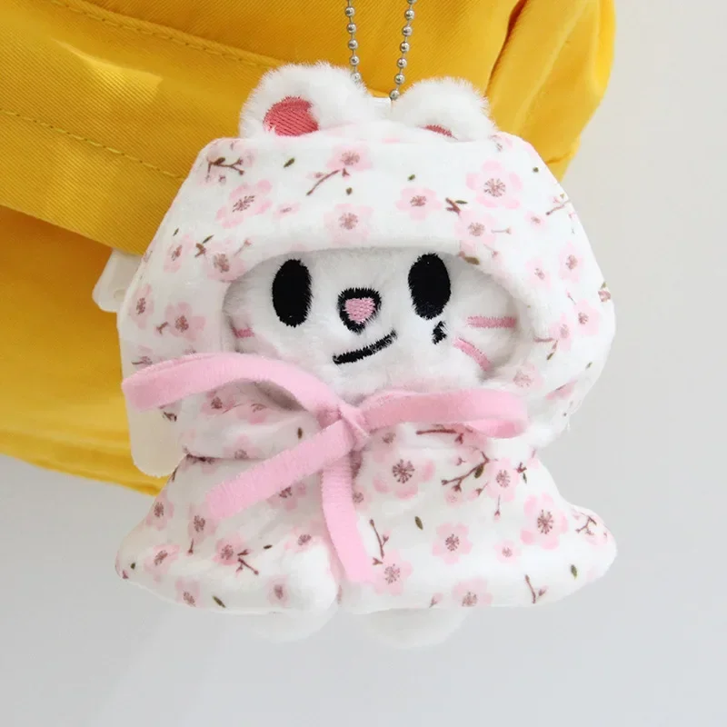 Neues Skzoo Niedliches Spielzeugset im Sakura-Thema mit Umhang, Schal, Verkleidungsfigur, Tasche, Schlüsselanhänger, Dekorativer Kawaii Plüschpuppen-Zubehör-Geschenk – Detail 25