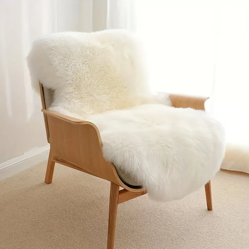 

Fluffy Faux Wool Rug, Super Soft Shaggy Carpet with Non-Slip Suede Bottom, Plush Floor Mat for Living Room Bedroom