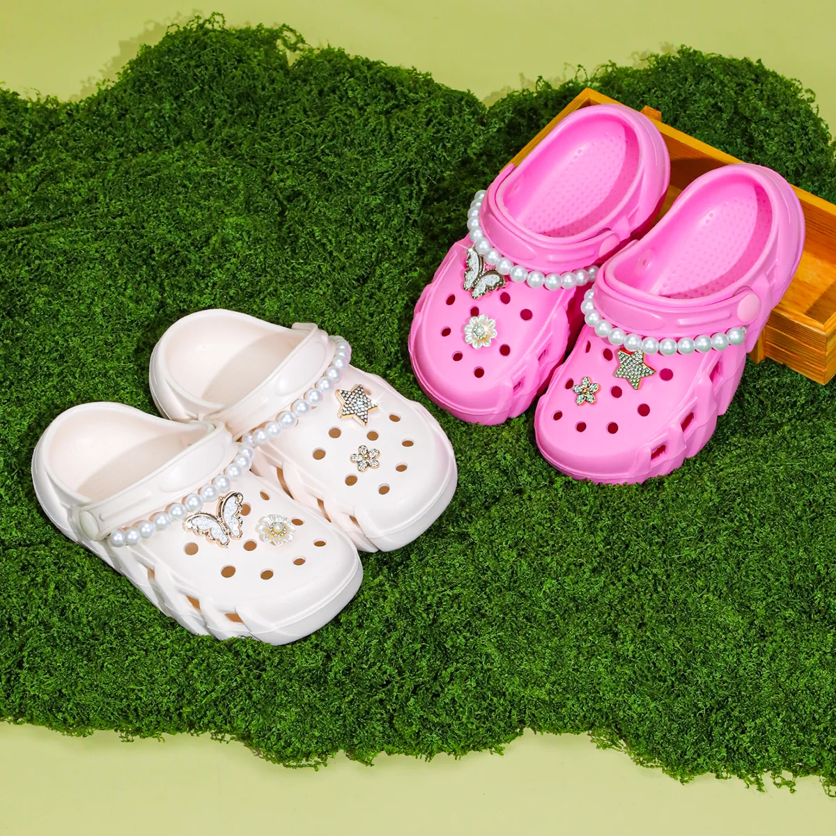 One-step Garden Shoes, Can Be Worn in All Seasons, Shiny Thick-soled EVA Versatile Hole Shoes, Suitable for the Beach 2501