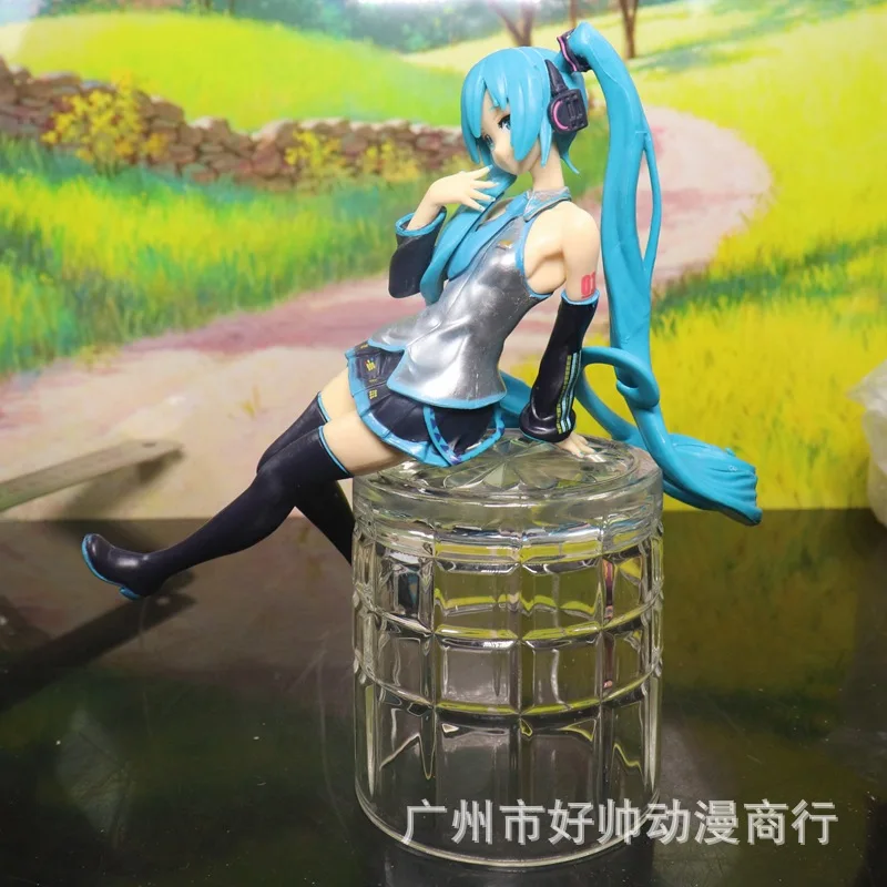 Anime Hatsune Miku Virtual Singer Manga Statue Figurines Model Computer Sexy Girl Anime Figure Decoration Cute Kawaii Toys