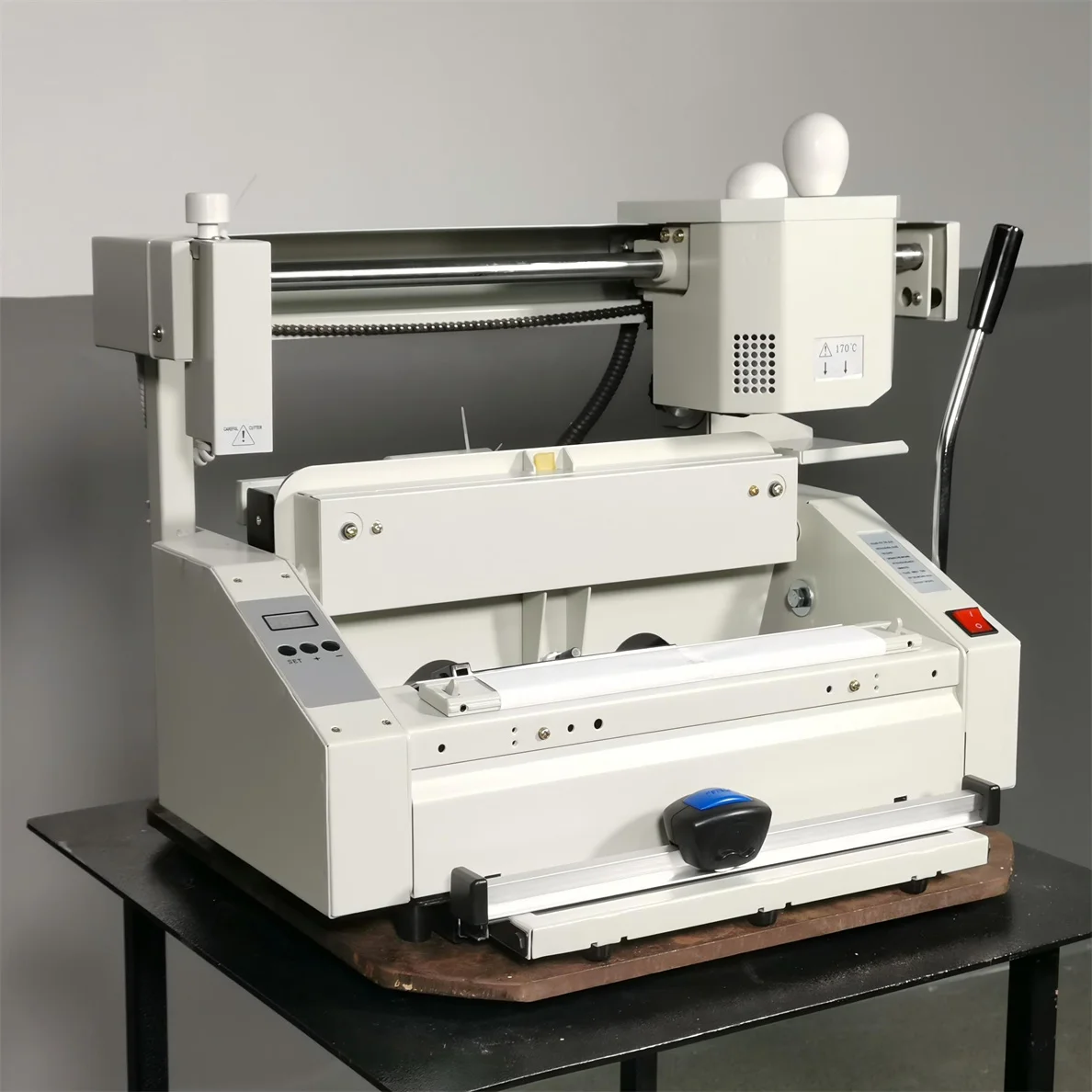 SG-TB04 Office Use Desktop A4 Size Book Binding Machine Manual Hot Melt Glue Book Binder Machine With Extra Cover Creasing