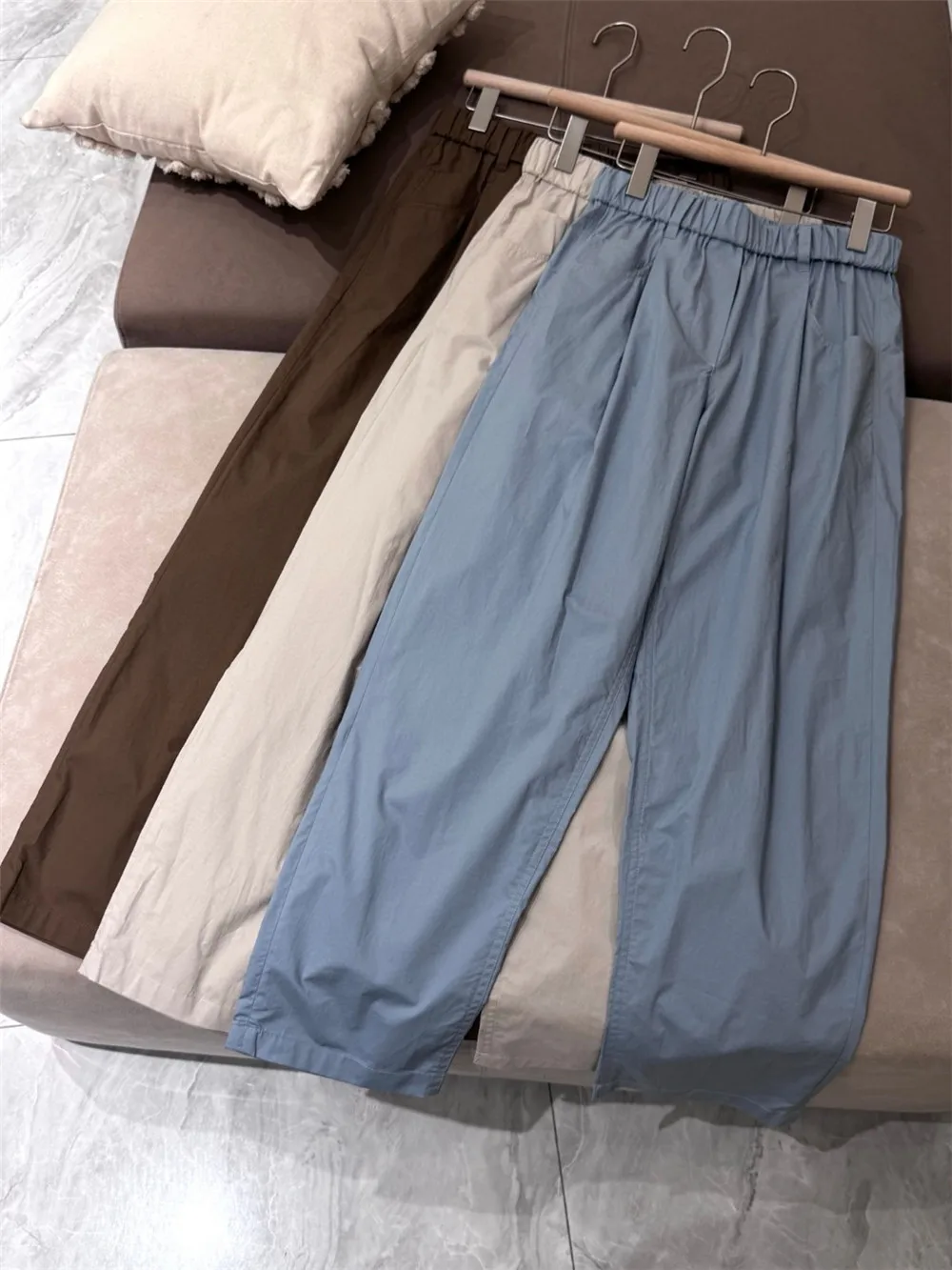 

Women's Thin Cotton Tapered Pants Elastic Waist Casual Pants Fashionable Versatile