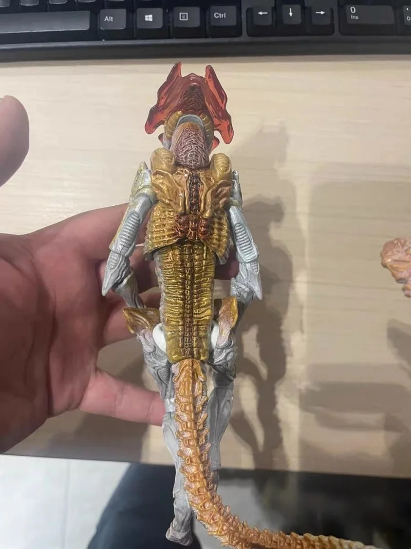 Figura de Acción de Anime de 8 Pulgadas de Neca, Criatura Alienígena, León Negro Americano, Pantera Roja, Kenner, Serie de Regalo Coleccionable, Adornos