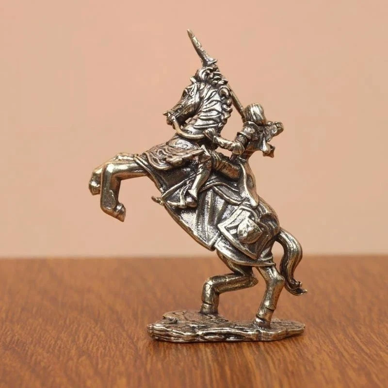 Brass Medieval Knight Riding Horse Statue Vintage Carved Solid Texture For Home Office Desktop Decor Collection Gift