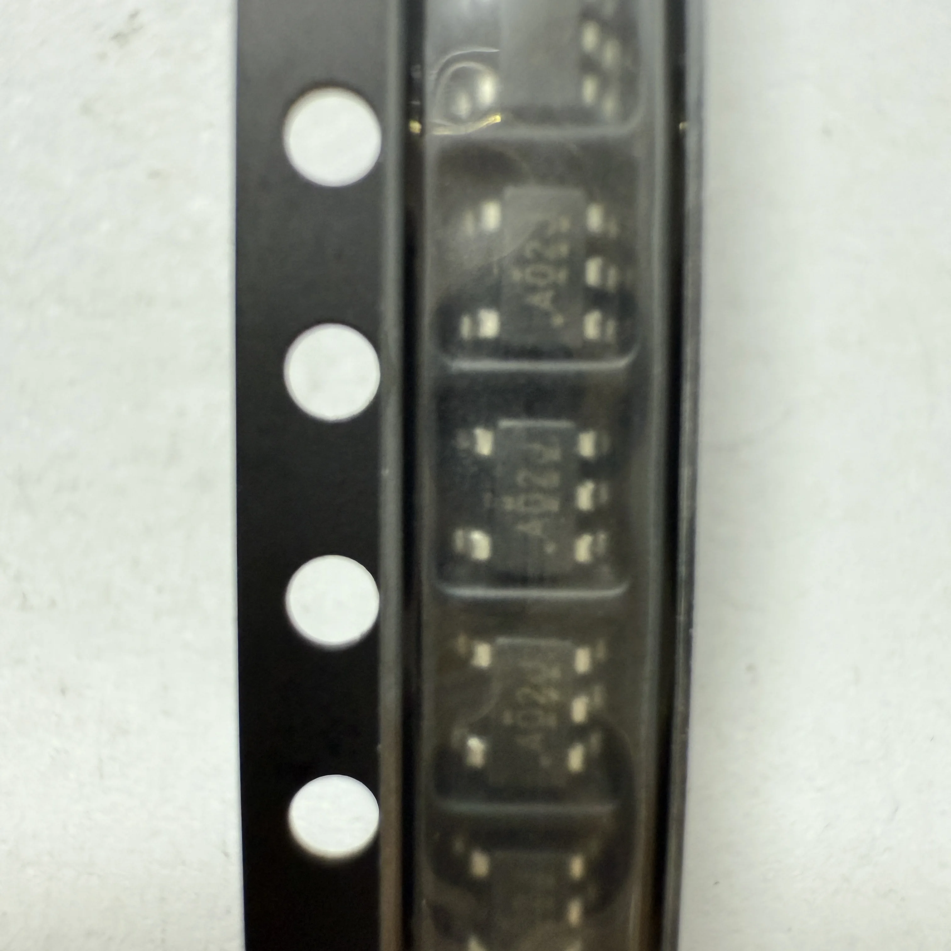 100PCS/LOT SN74AHC1G02DBVR (Logic Gates)