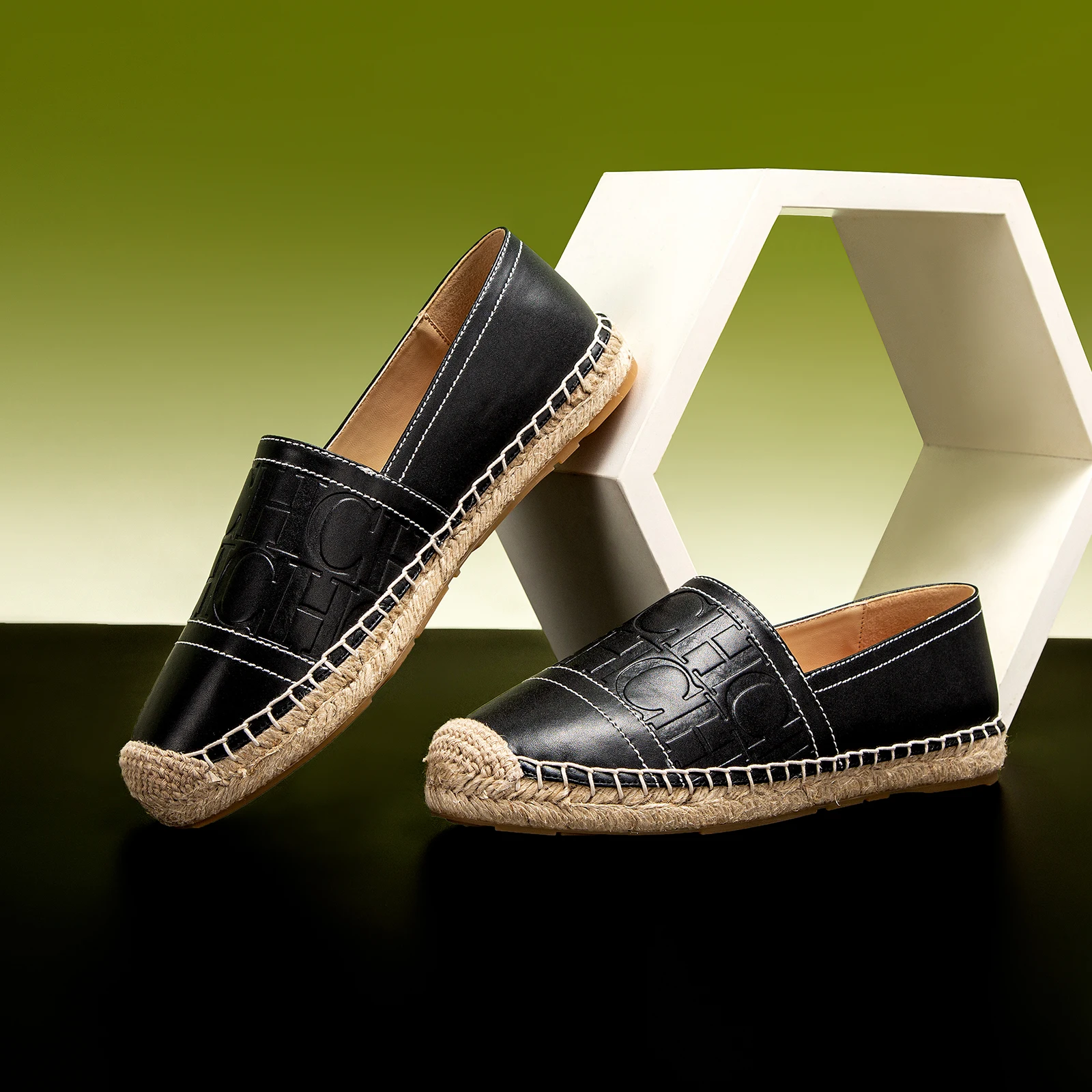 2025 New Luxury Brand Leather British Retro Flat Round Toe Loafers Lazy Loafers