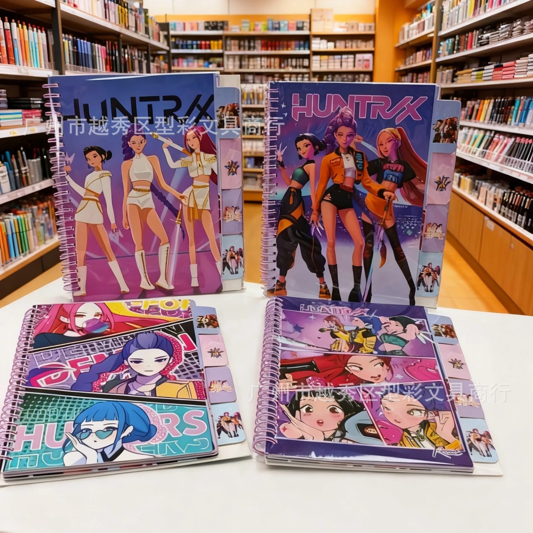 Notatnik KPOP Demon Hunters, format A5, w twardej oprawie, spiralny, z przegródkami i zakładkami, z możliwością wyjmowania kieszeni, idealny do szkoły.