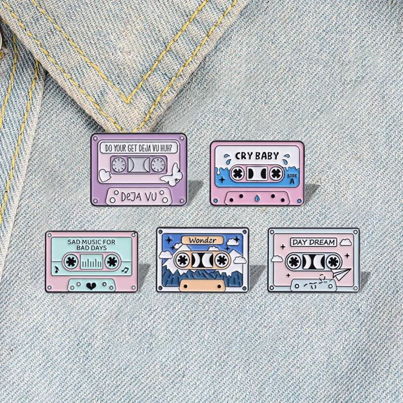 Vintage Tape Enamel Pins Custom DO YOUR GET DEJA VU HUH Brooches Lapel Badges Punk Jewelry Gift for Kids Friends