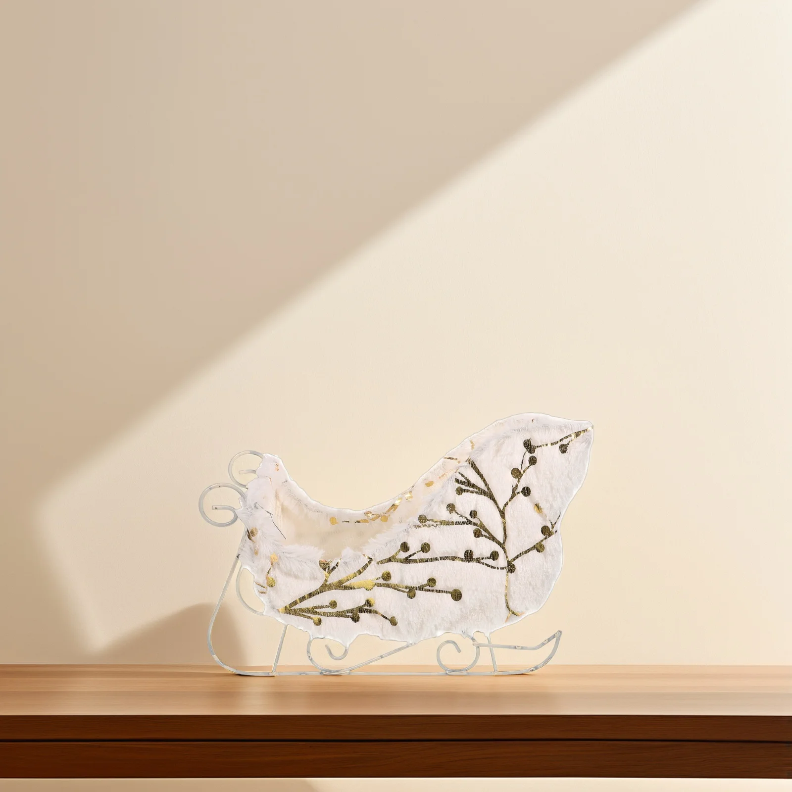 

Sleigh Christmas Decoration Exquisite Tabletop Decor Holiday Sleigh Ornament for Xmas Home Festive Decor Collection