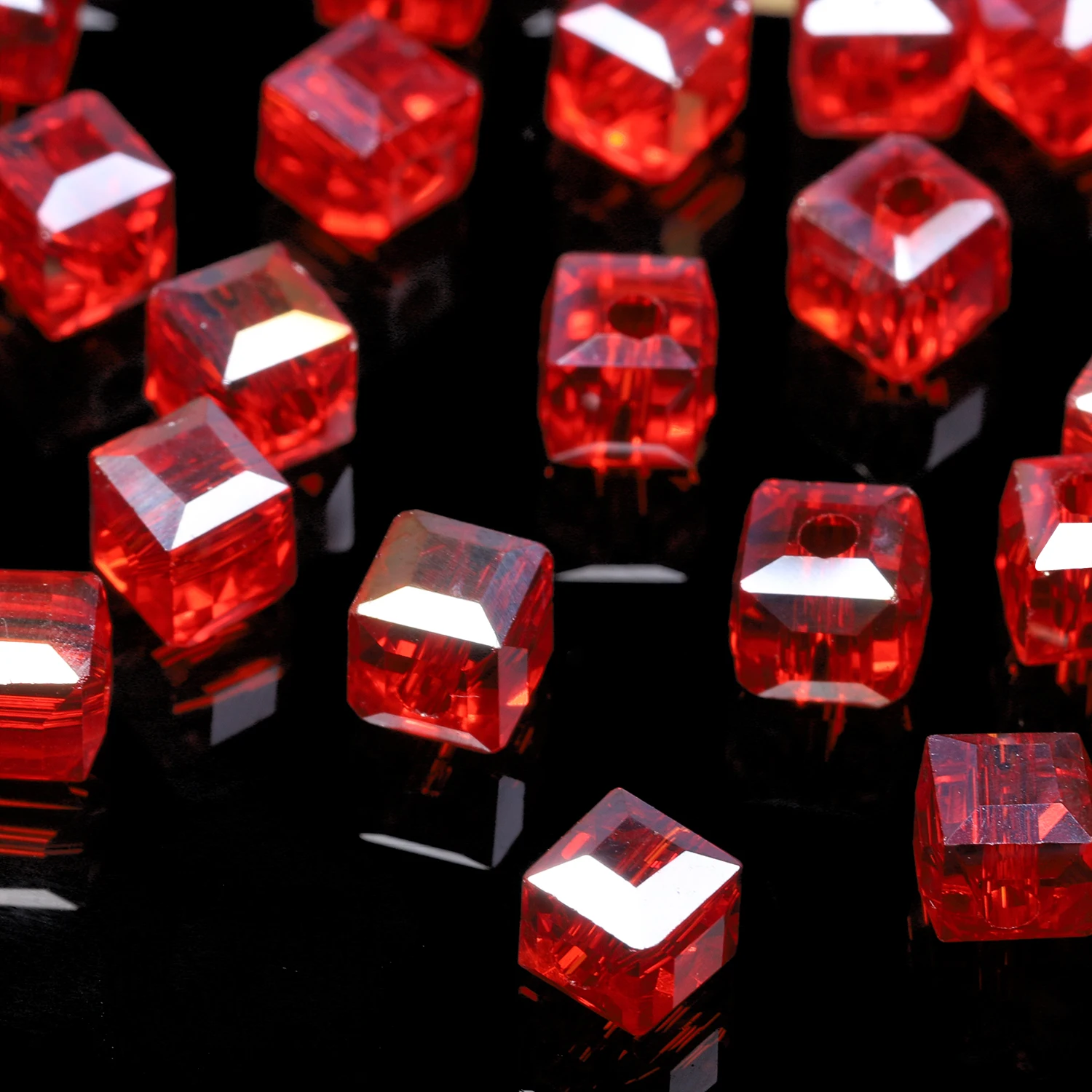 50/90pcs 4mm Cube Solid Red Color Square Austria Crystal Glass Beads Loose Spacer Bead for DIY Jewelry Making Valentine's Day