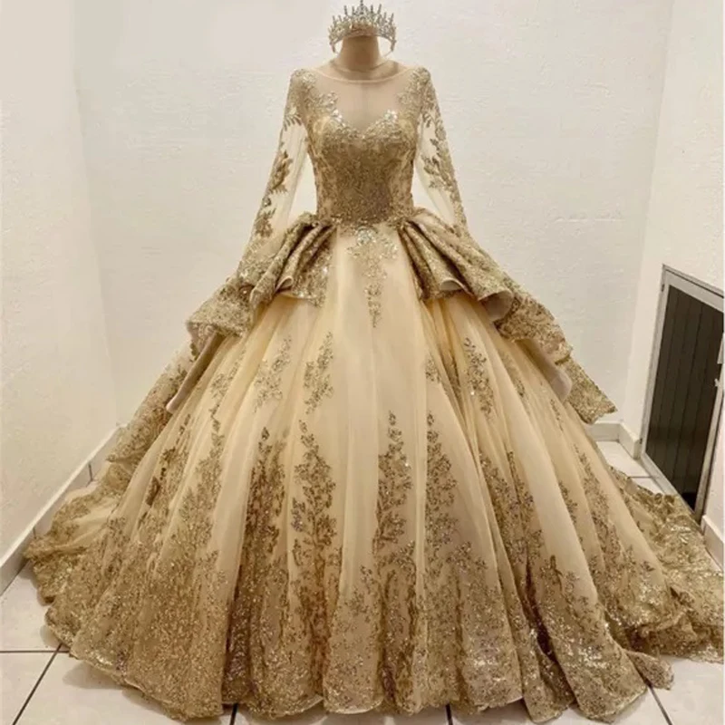 Świecący księżniczka Quinceanera sukienki ze złotymi aplikacjami z długim rękawem cekinowa koronka słodka 15 16 sukienka vestidos de xv años