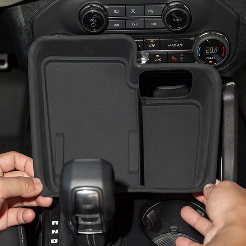 For Ford Bronco 2021 2022 2023 2024 wireless charging silicone protective pad automotive interior decoration accessories