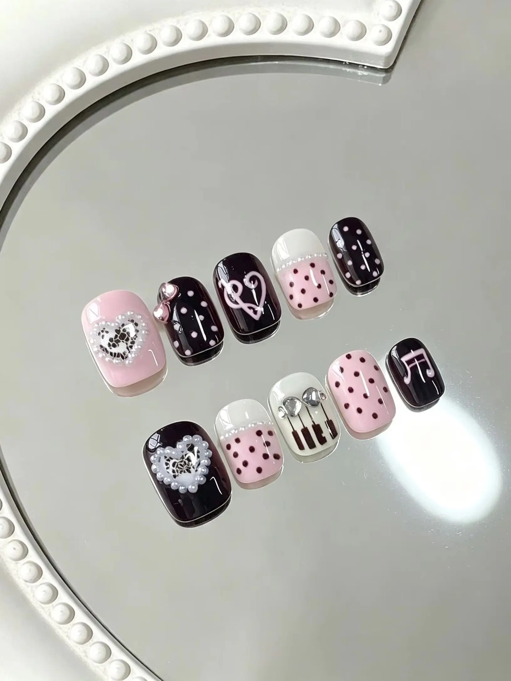 Schwarz-Rosa Süße Coole Lolita Musiknoten-Nagelkunst, mit Jelly-Kleber und Streifen Innen – Detail 1