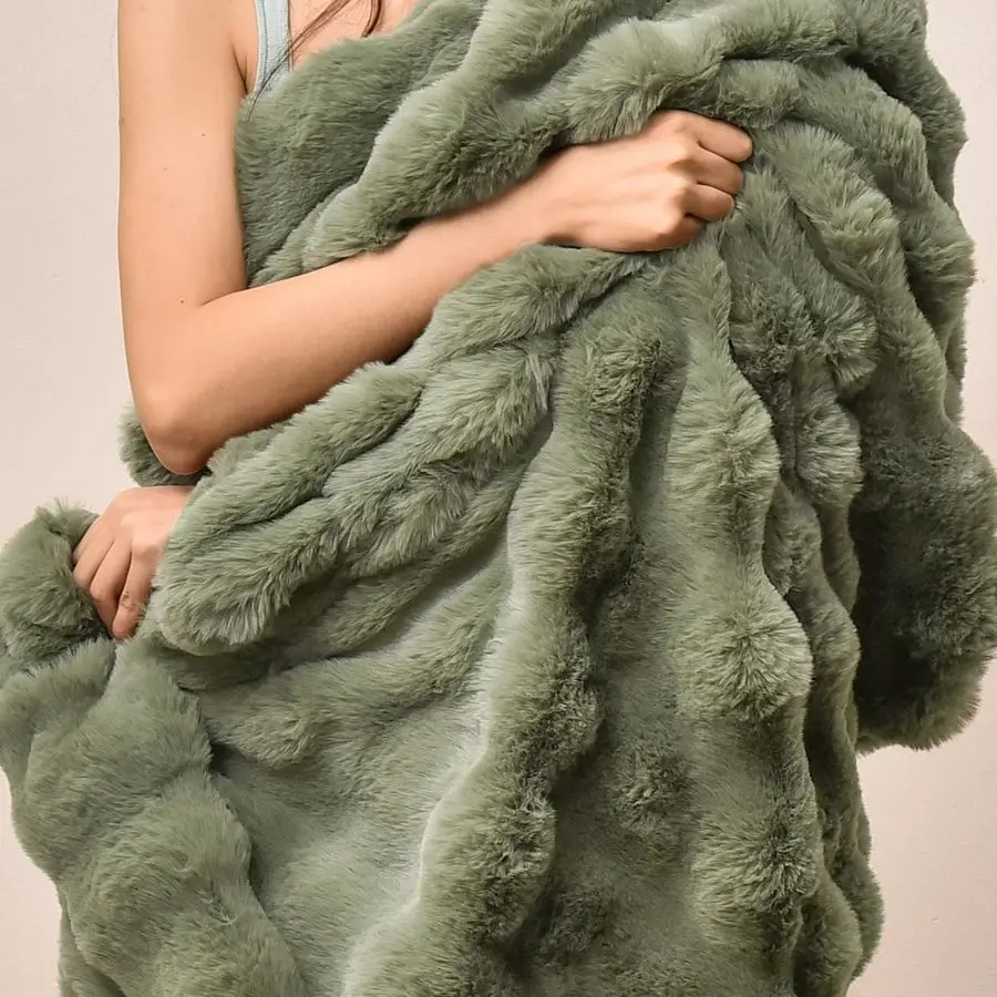 

Luxury Faux Rabbit Fur Blanket Twin Size, Ultra Soft Fluffy Plush Cozy Warm Bubble Blanket for Bed, Couch, Sofa Decorative, Thic