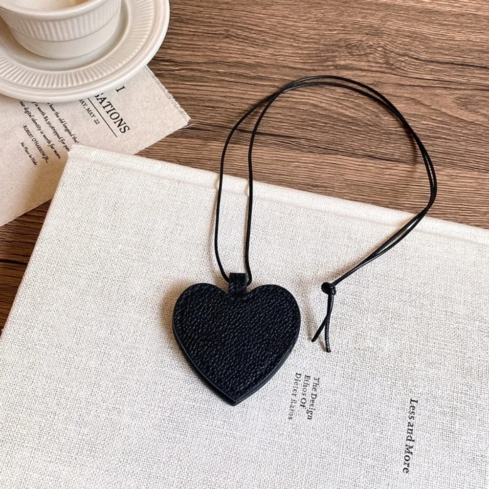 

Anti-lost Heart Magnetic Glasses Bag Neck Hanging Sunglasses Storage Pu Leather Lanyard Glasses Clip Organizer Gadget Necklace