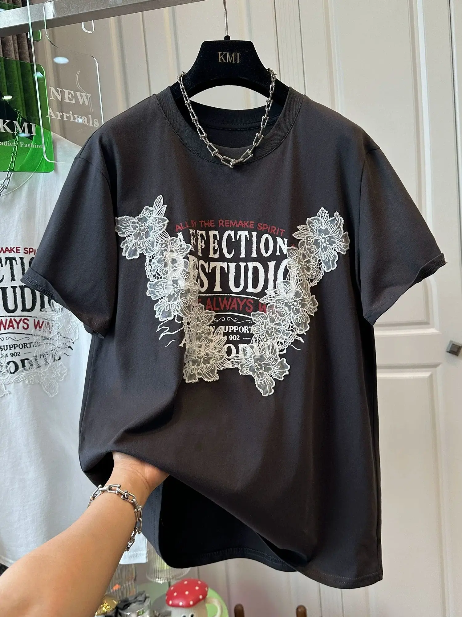 

plus Size Women's T-Shirt Lace Floral Patchwork Short Sleeve Summer Style Loose Fit Slimming Unique Half Sleeve Shirt