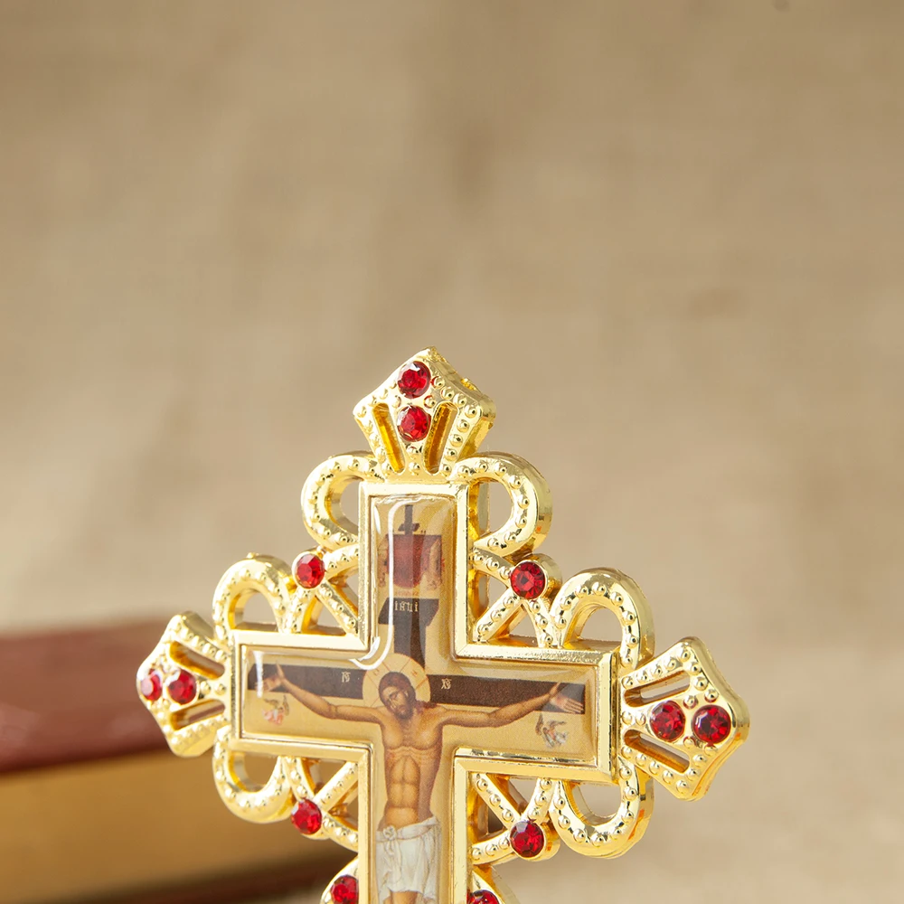 HTISOK Zinklegierung Kreuz-Dekor Jesus mit Roten Strasssteinen 3,5 Zoll Christliches Heim-Altar-Gebets-Tischornament Religiöse Geschenke – Detail 4