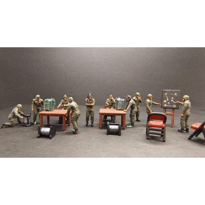 

1:72 Scale Model 5pcs/10pcs German Command Radio Commander Tactical Board Tables and Chairs Soldiers Action Figure Toys Dolls