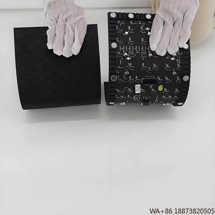 شاشة LED مخصصة مرنة P2 P2.5 P3 P4 وحدات أسطوانية جدار فيديو منحني طويل للغاية للمعارض #5