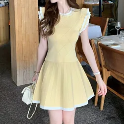 Korean Temperament Flying Sleeve Top Pleated Skirt Two-piece Set Women Contrast Color Diamond Sweet Fashion Slim Summer Wear New