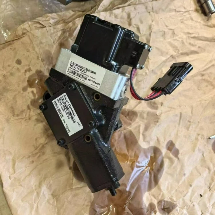 Original Danfoss MCV105C3023 MCV116A3204 Solenoid Valve Servo Valve Group