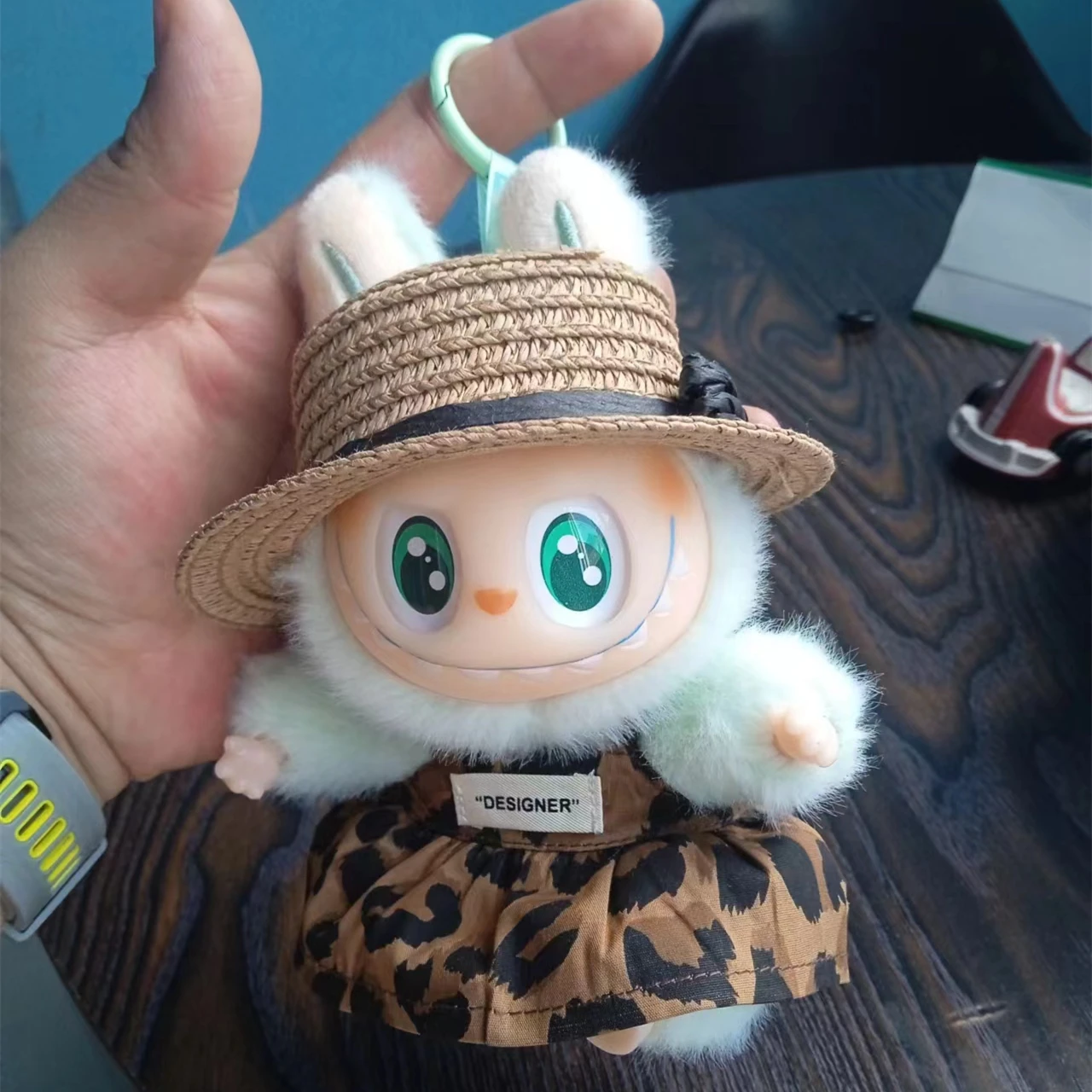 Adatto per 17CMLABUBU Accessori per vestiti per bambole Cappello di paglia Gonna a spalla con stampa leopardata Regalo di compleanno Giocattoli per bambini