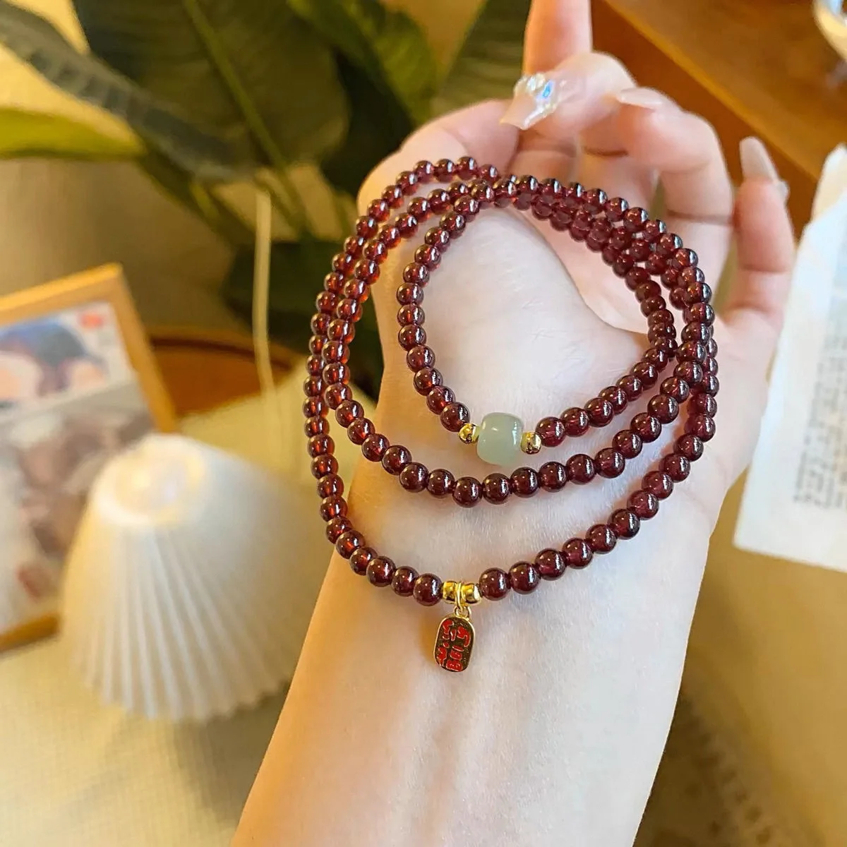 

Нишевый штабелируемый браслет из бисера премиум-класса в китайском стиле ретро, привлекающий богатство, изысканная повседневная одежда, элитные ручные украшения, модное ремесло