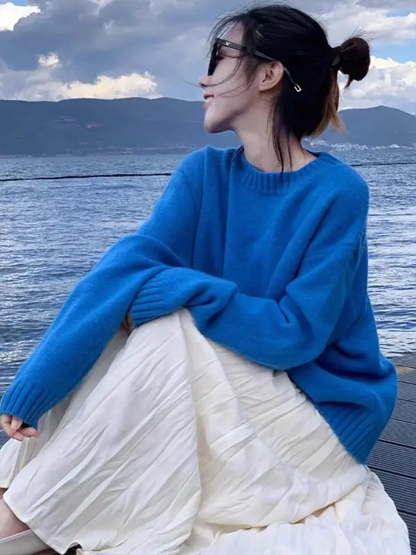 Klein Blue Women's Overhead Knitted Sweater Autumn Winter Loose round Ne Top with Beige Pleated  Skirt Two-Piece Set