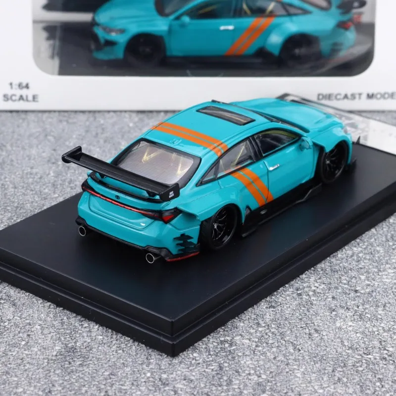 1:64 نماذج سيارات أفالون ذات الجسم العريض المصبوبة، ألعاب المراهقين، الحلي للبالغين، هدايا عيد ميلاد الأطفال.
