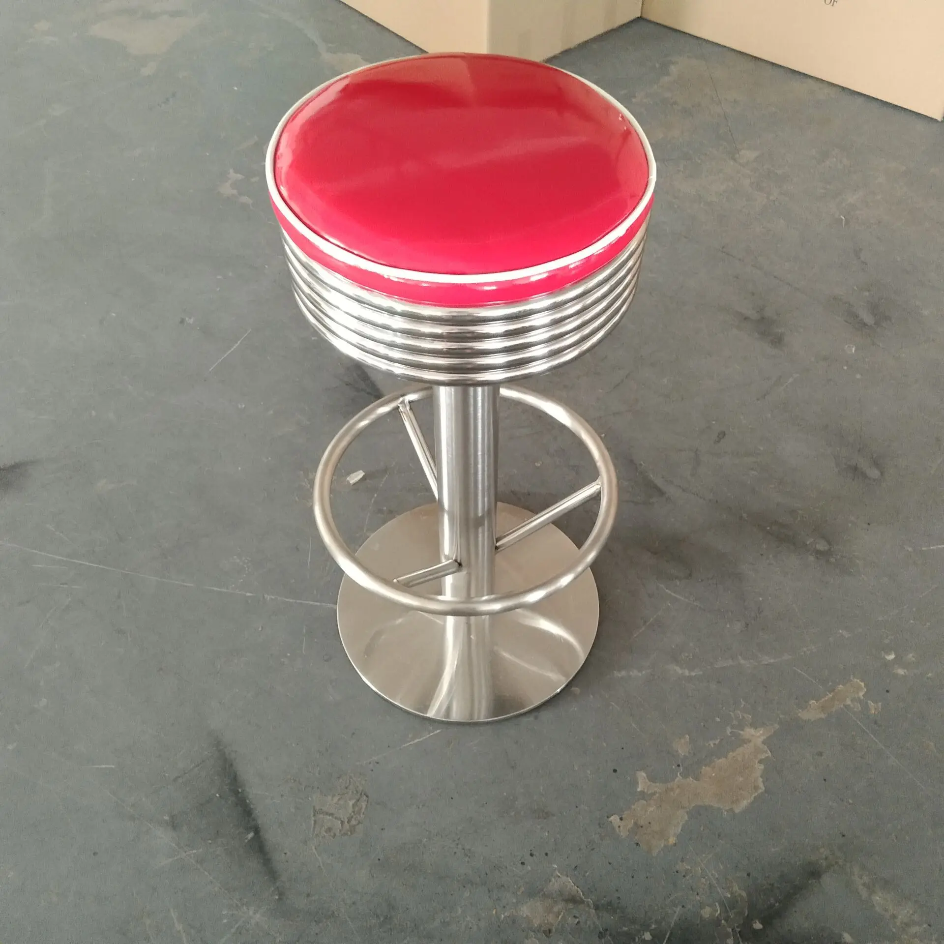 

Высококачественный простой табурет для домашнего салона общего назначения 2025 года