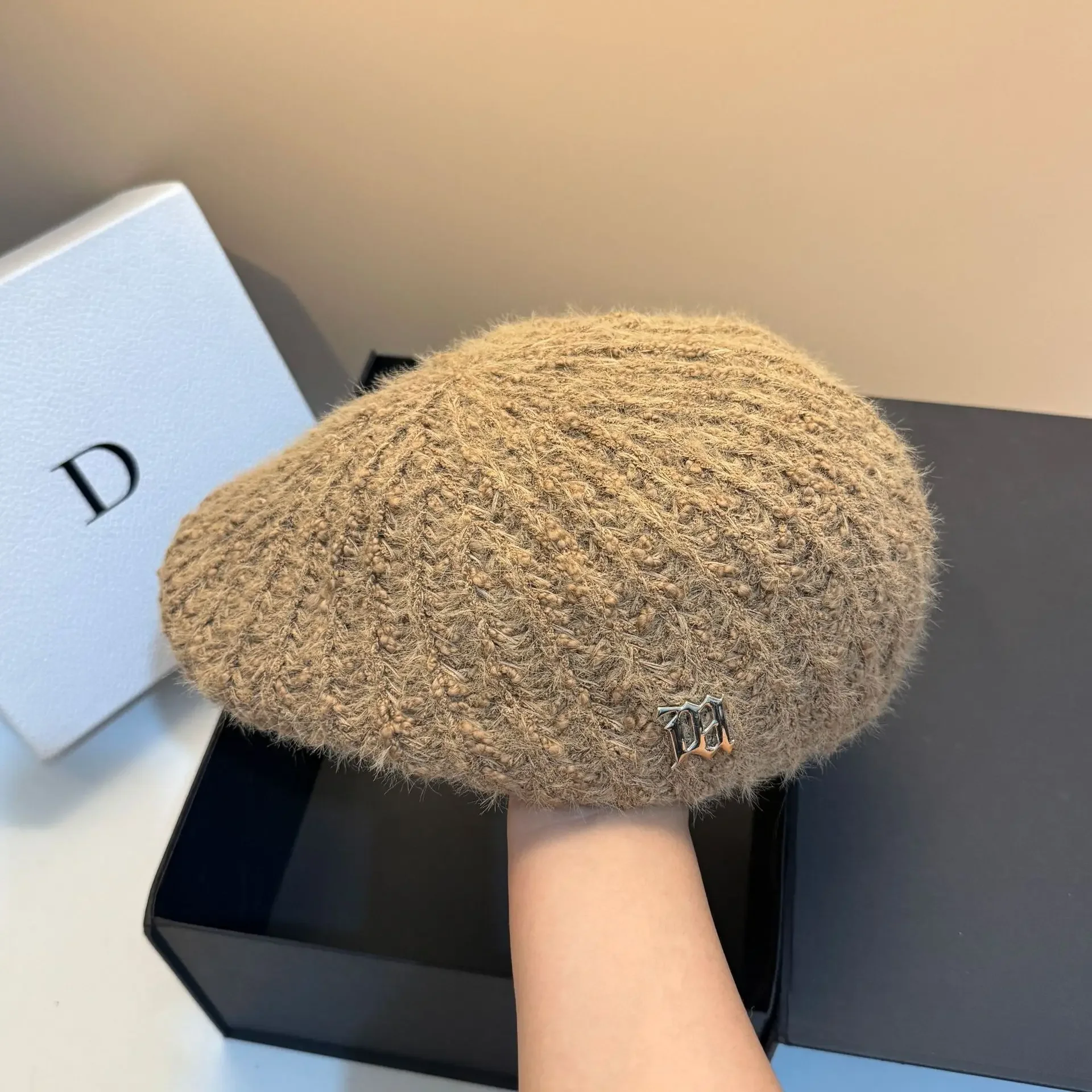 

​​Unisex Tweed Crochet Cap, Fashion Winter Hat for Youth, Trendy Retro Baseball Cap, Warm Breathable Beanie for Men Women​