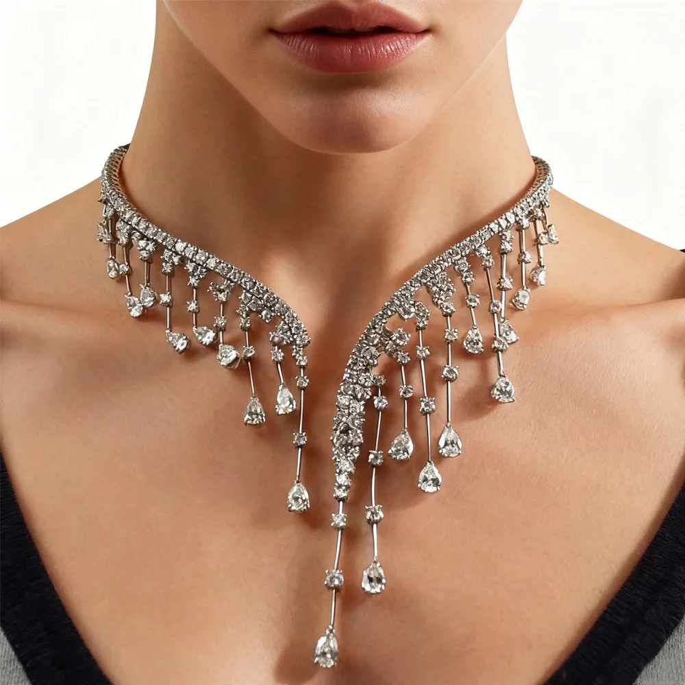 

Длинное колье с цирконами и кисточками, необычное украшение, женское ожерелье в стиле легкой роскоши
