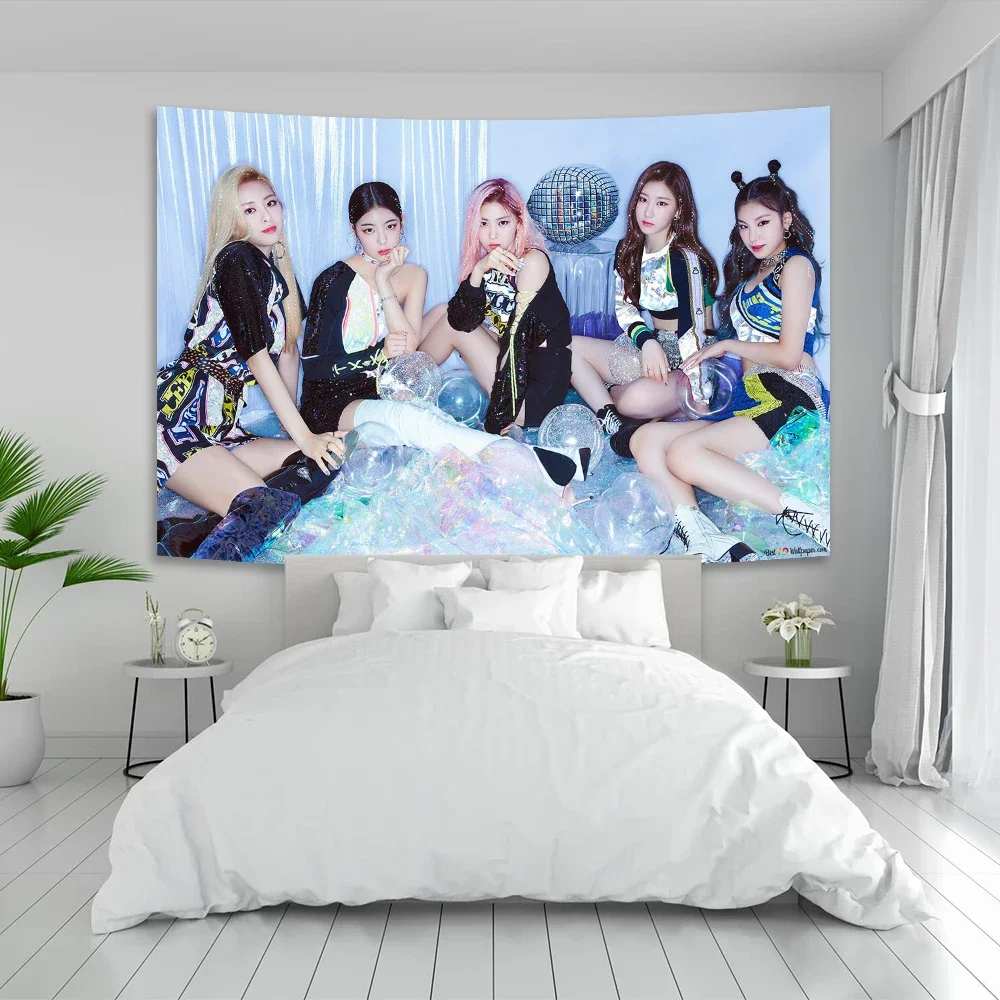 Kpop Group Itzy Korean Girls Singer Tapestry Banner Flag Concert Decoration Poster Home Decor Fans Gift