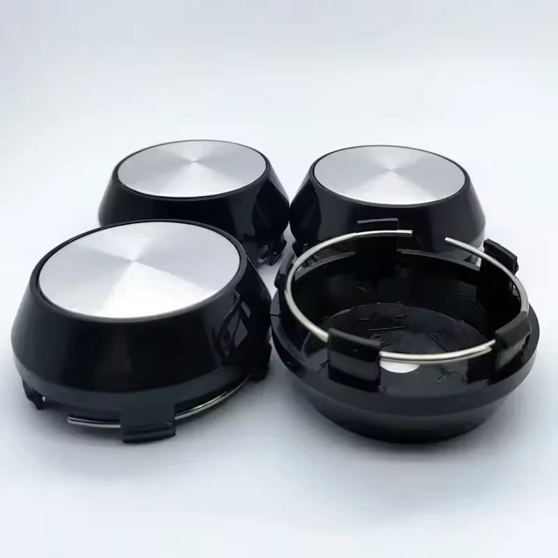 다양한 브랜드의 휠 센터 캡 이미지