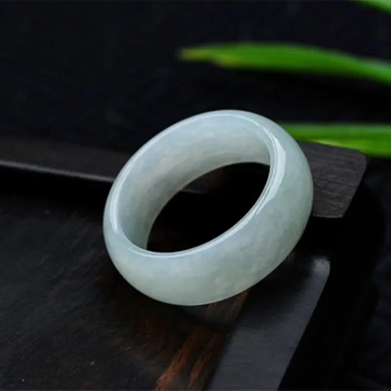 Hot Sell Natural  Emerald Ring Jade Charm Jewellery Fashion Accessories Hand-Carved Man ahd woman Luck Amulet Gifts