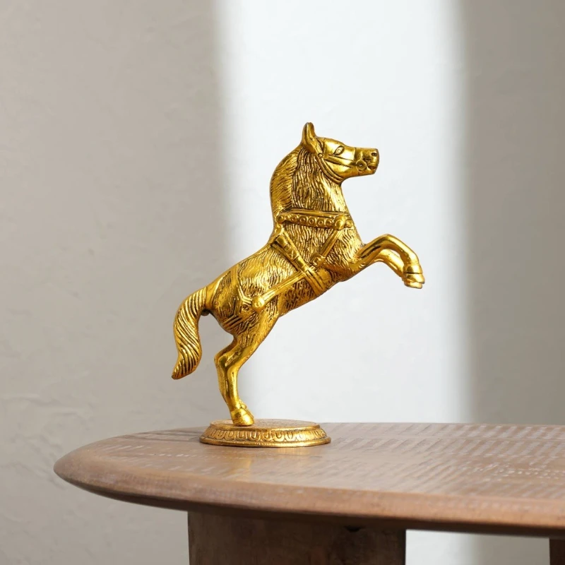 

Decorative Horse Sculpture/Animal Statue Electroplated Gold Finish Creative Wildlife Ornament for Animal Lovers for Dining Table