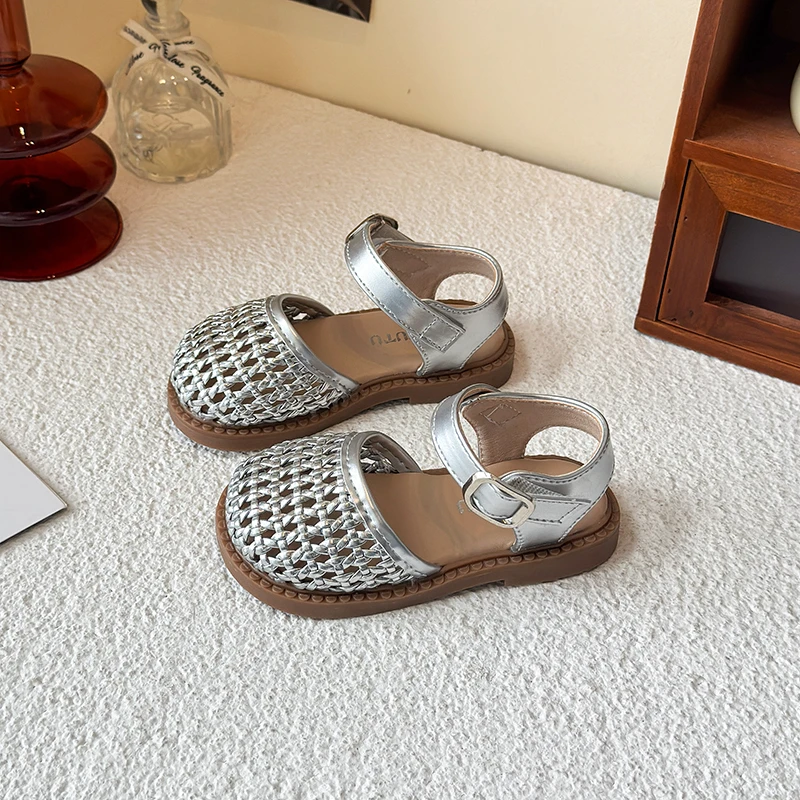 2025 Summer Children Sandals Hollow Out Closed Toe Girls Shoes Soft Sole Breathable Princess Beach Sandals Kids Flat Roman Shoes