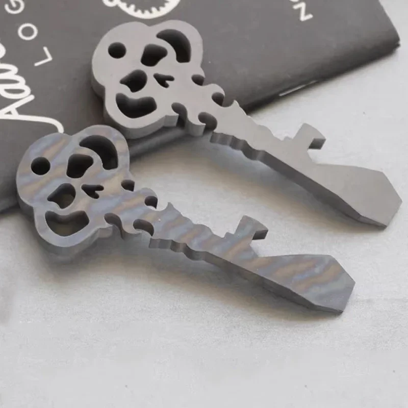 Outdoor EDC Portable Titanium Alloy Multifunctional Flat Head Pry Bar Skeleton Bottle Opener Screwdriver Tools