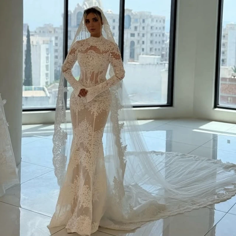 

Customized white Ball Gown Royal Wedding Dresses Lace applique Long tail Long tail Made Robe De