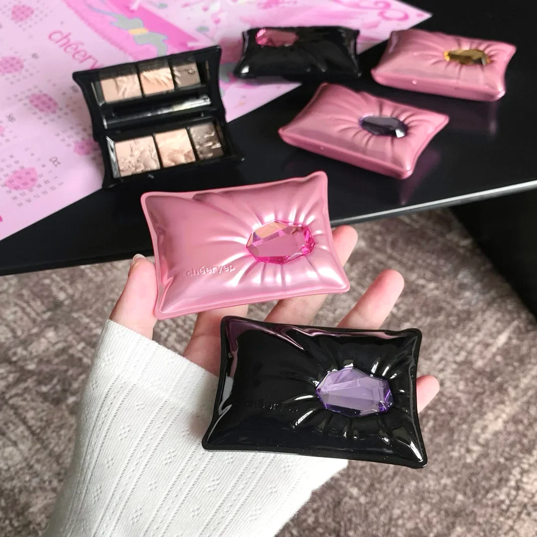Qianyan Cheeryep 3-Color Eyeshadow Palette Pillow Dream Highlighter Matte & Shimmer Finishes Daily Brightening