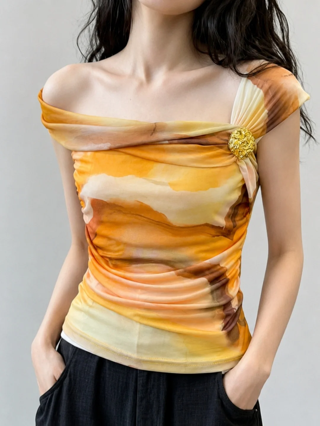 

Summer Fashion Slim Fit Dyed Shirt Women's Elegant Style Side Shoulder Pleated Sexy Small Shirt Casual Chic Top for Ladies
