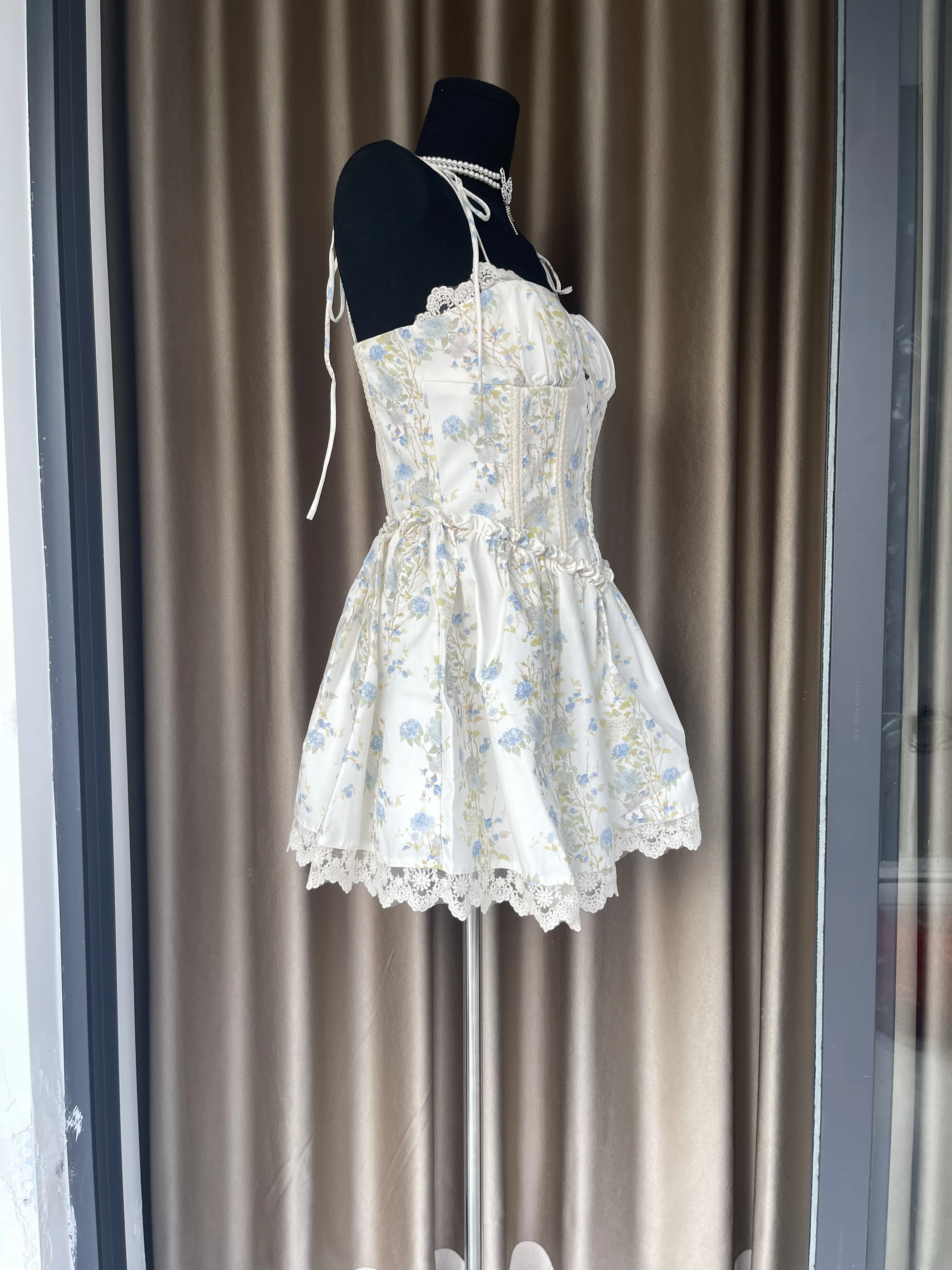 여성 섹시 민소매 플로럴 프린트 미니 드레스 우아한 이브닝 파티 프롬 가운 디자인 소녀 의류 클럽 쇼 생일 의상