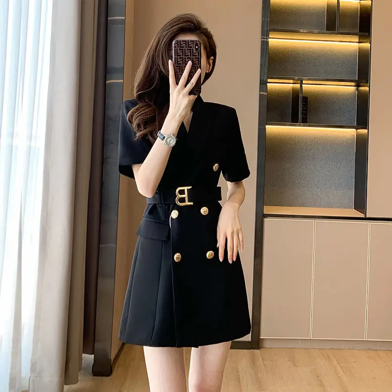 Women's Casual Black Blazer Two Buttons V-neck Short-sleeved Side Slit Korean Style Slim-fit Blazer Women Spring Fashion Fashion