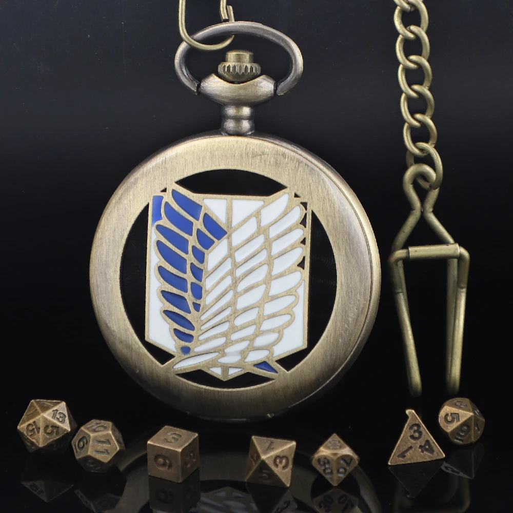 أنيمي هجوم على تيتان DND النرد مجموعة ساعات الجيب حالات مع 39 سنتيمتر سلسلة ساعة جوفاء والعتاد ساعة جيب DND النرد الهدايا مجلس لعبة