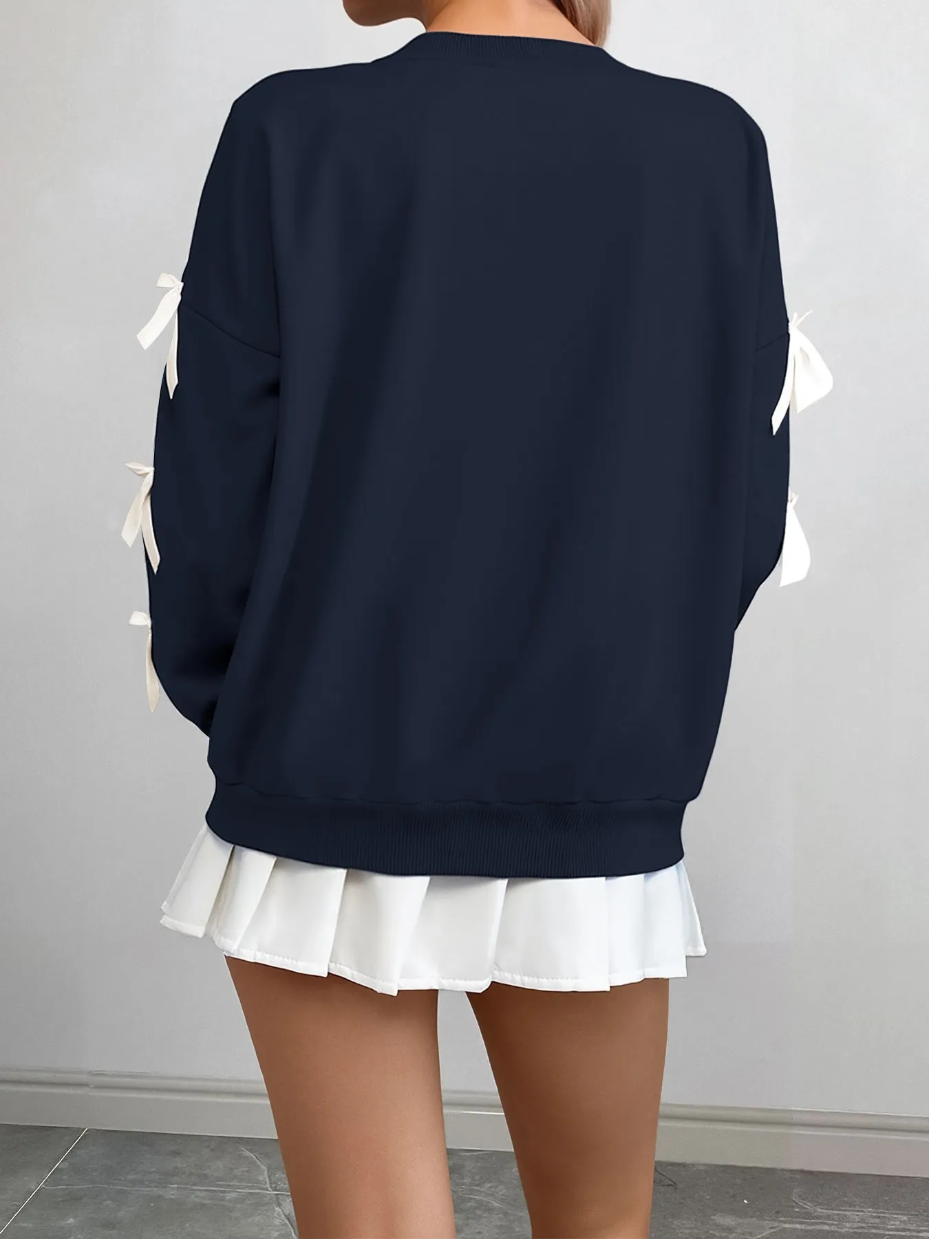 Round Neck Bow Sweatshirt Regular Length Sweet and Fresh with Pullover Patchwork Regular Sleeve Autumn Loose Fit Women Hoodie