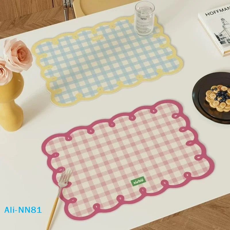 【N】Waterproof PU Leather Placemat With Cute Gingham Print And Scalloped Edge Perfect For Kitchen Dining Table Daily Meal Use