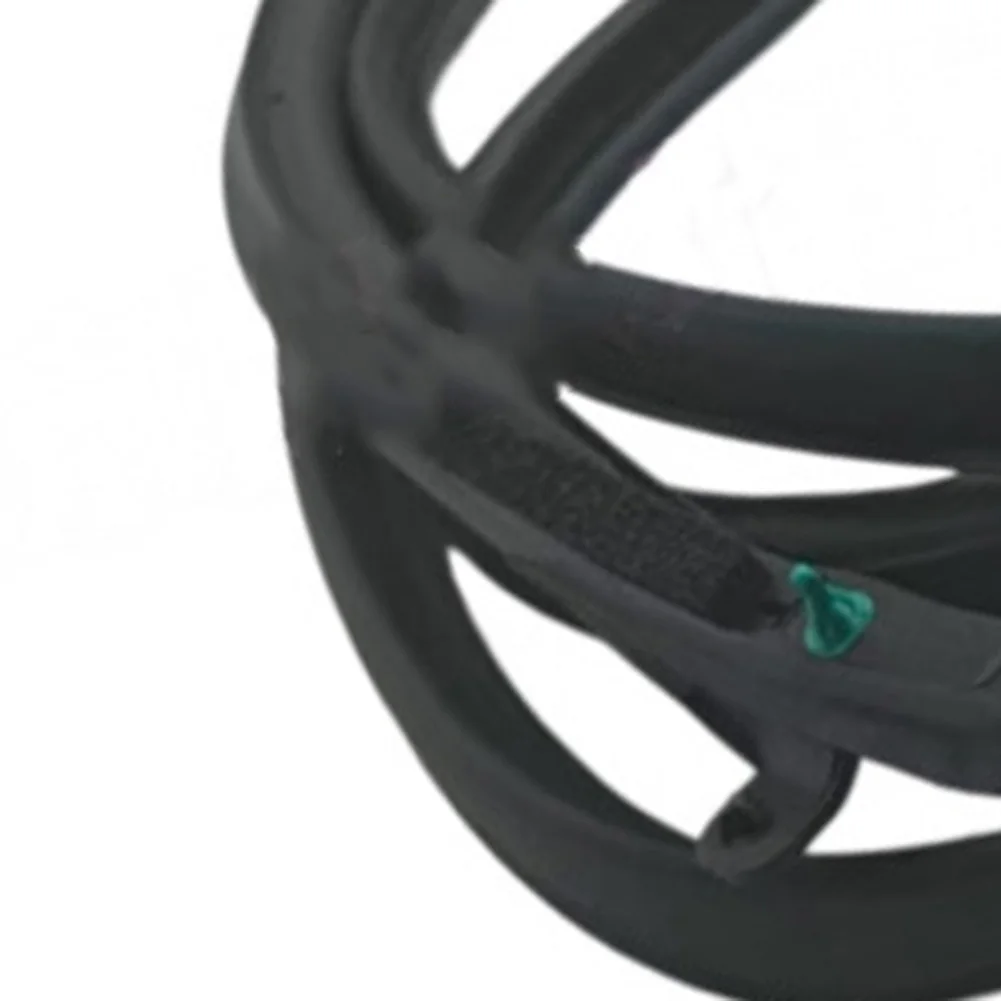 

For Hyundai For Veloster Front Left Door Weatherstrip Seal 2012 2013 2014 2015 2016 2017 Black Rubber 82130-2V000