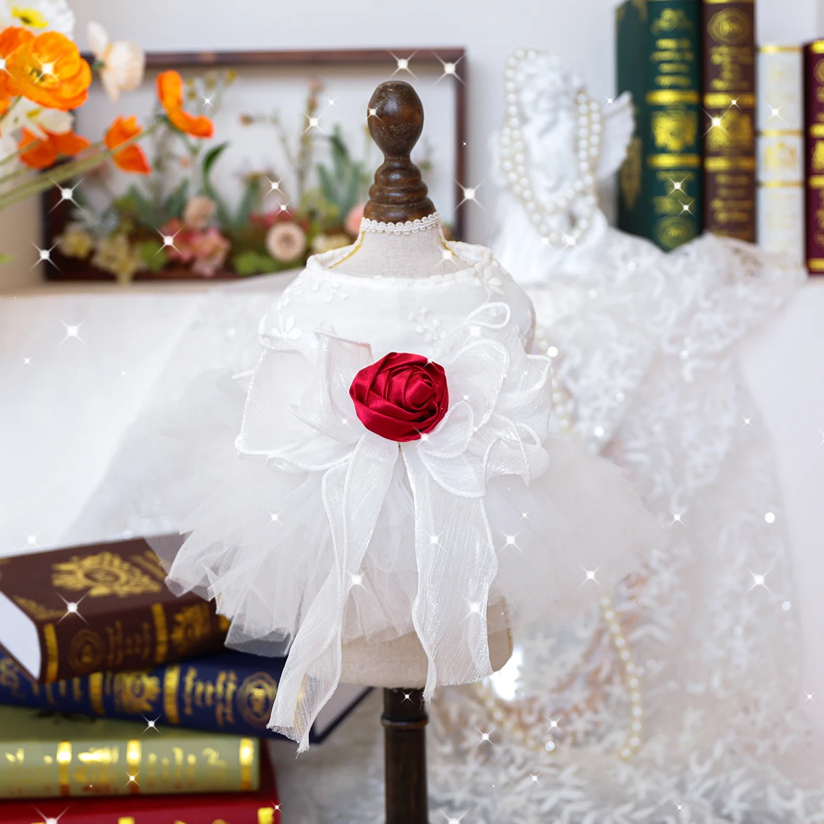 Vestido de Novia para Mascotas Carola, Falda Tutú de Tul con Encaje y Rosa Roja, Traje con Arnés para Perros y Gatos Pequeños, Disfraz para Fiesta Nupcial