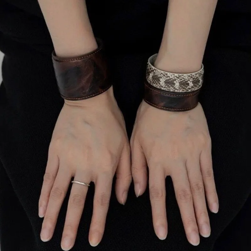 

Vintage Wide and Narrow Leather Open Bracelet for Women Man Gift Personality Crocodile Print/serpentine Bangles Hand Jewelry Ins